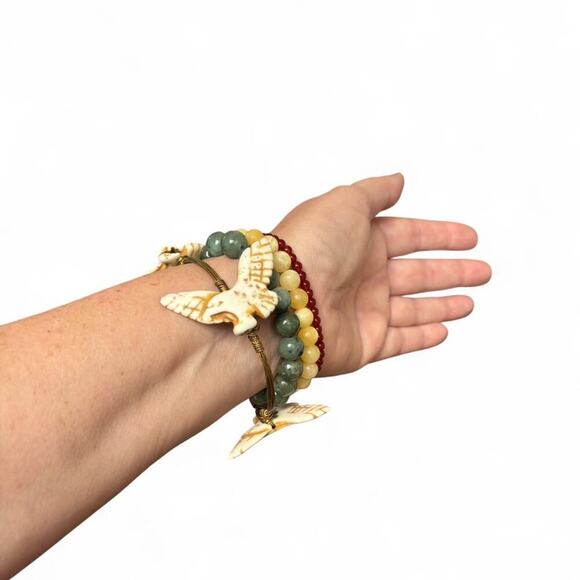 VINTAGE carved bird wire boho slip on bracelet. - Picture 2 of 4